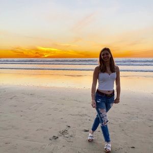 Meet your Posher, Lola